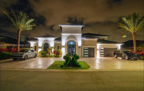 541 Enclave Cir E, Pembroke Pines, FL, 33027-1215 | Card Image