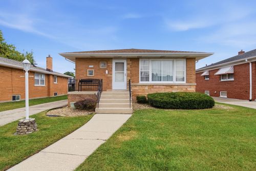 4524 W 100th Place, Oak Lawn, IL, 60453 | Card Image