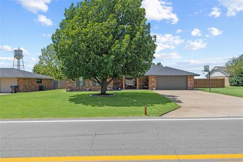 735 N Arapaho Ave, Hydro, OK, 73048-8503 | Card Image