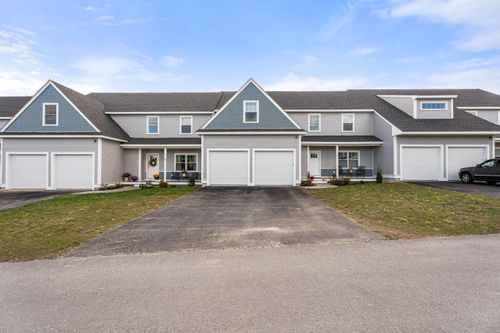 17-21 Brighton Dr, Hampstead, NH, 03841-5318 | Card Image