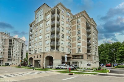 807 - 3000 Creekside Dr, House attached with 2 bedrooms, 2 bathrooms and 1 parking in Dundas ON | Image 1