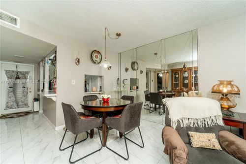 102-2811 N Pine Island Rd, Sunrise, FL, 33322 | Card Image