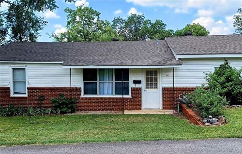 705 E Drilling St, Morrilton, AR, 72110-2213 | Card Image