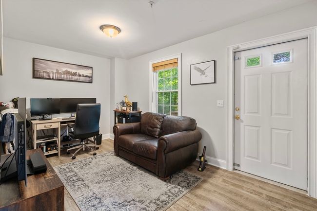 UNIT-2 - 122 E Squantum St, Condo with 3 bedrooms, 3 bathrooms and 1 parking in Quincy MA | Image 13