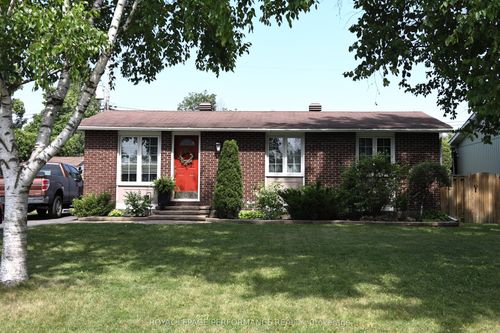 1497 Blackheath St, Orleans, ON, K1E1K6 | Card Image