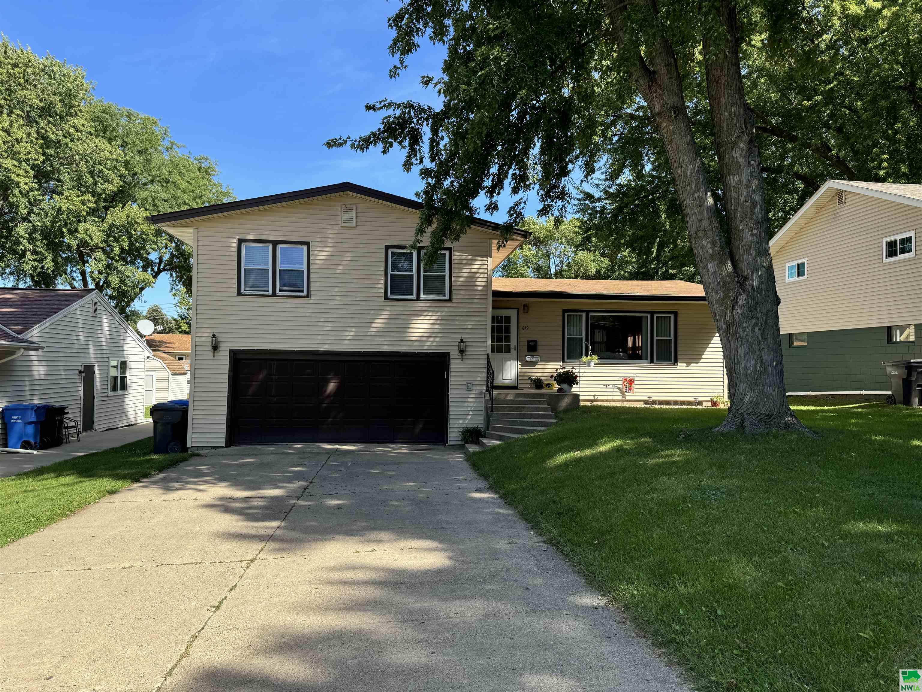 Grandview Ave, Le Mars, IA 51031