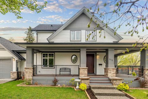 512 Memorial Dr Nw, Calgary, AB, T2N3C4 | Card Image