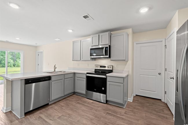 211 Pine Forest Dr, House other with 3 bedrooms, 2 bathrooms and 4 parking in Conway SC | Image 4