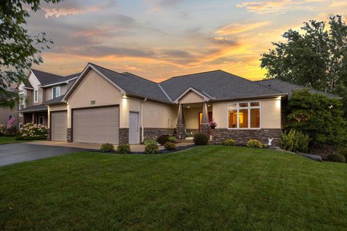 1106 Horseshoe Ln Se, New Prague, MN, 56071-5404 | Card Image