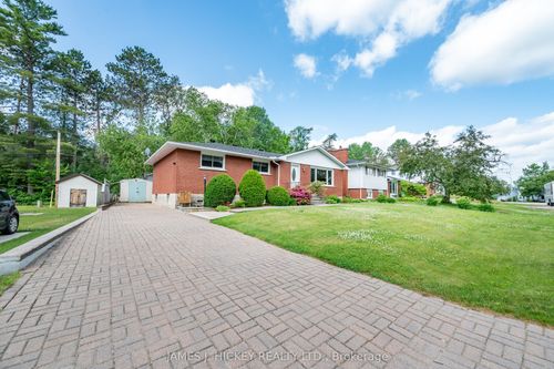 19 Wolfe Ave, Deep River, ON, K0J1P0 | Card Image