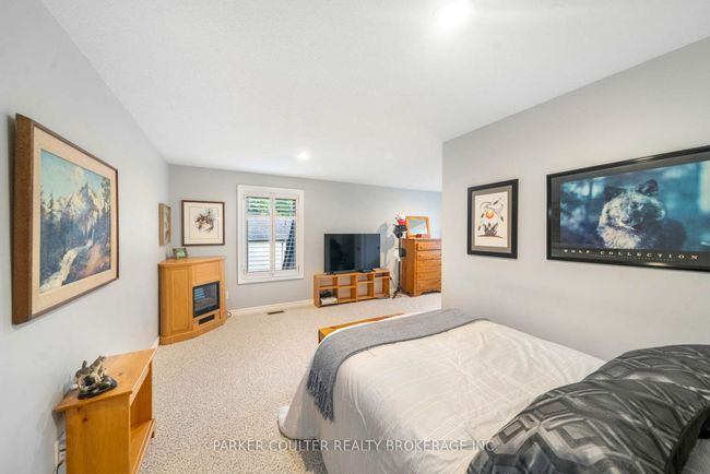 10 Duffys Crt, House other with 4 bedrooms, 3 bathrooms and 7 parking in Minesing ON | Image 25