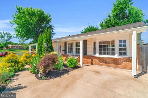 101 W Beech Rd, STERLING, VA, 20164-4017 | Card Image