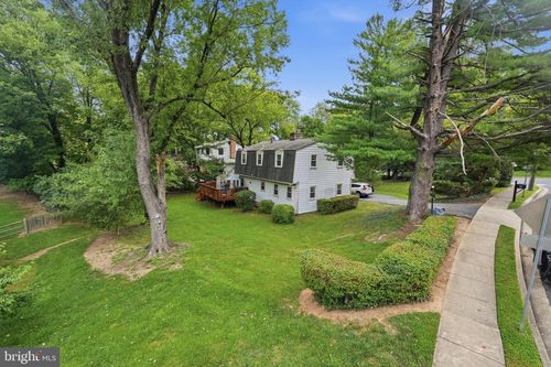300 Broadleaf Dr Ne, Vienna, VA, 22180-3535 | Card Image