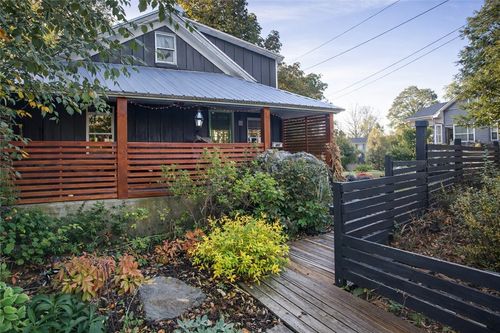 421 Pequot Ave, Warwick, RI, 02889-9739 | Card Image