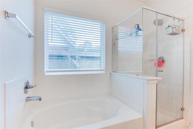 438 Dorsal Way, House other with 4 bedrooms, 3 bathrooms and 3 parking in Crosby TX | Image 30
