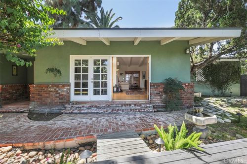 22526 Cass Ave, Woodland Hills, CA, 91364-2910 | Card Image