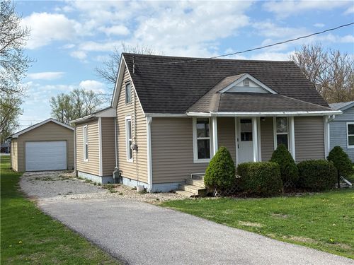 817 E Mcneil Avenue, Hoopeston, IL, 60942 | Card Image