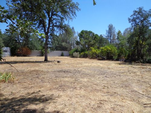 12009 Theresa Ln, Redding, CA, 96003-0957 | Card Image