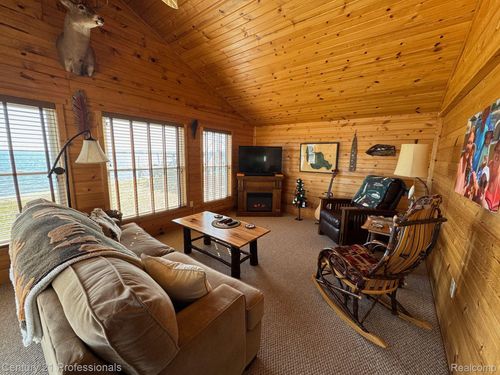 6366 W Houghton Lake 4 Drive, Roscommon Township, MI, 48629 | Card Image