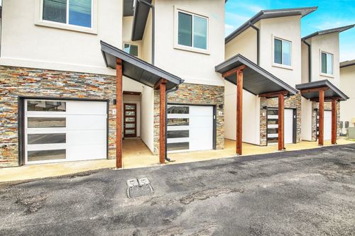 unit-12-21200 Portsmouth Cv, Lago Vista, TX, 78645-2480 | Card Image