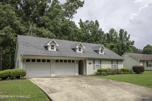 711 Lovers Lane Rd, Booneville, MS, 38829-9148 | Card Image