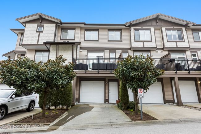 3 - 19433 68 Avenue, Townhouse with 4 bedrooms, 3 bathrooms and 3 parking in Surrey BC | Image 2
