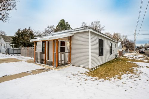 706 E Loucks St, Sheridan, WY, 82801-4413 | Card Image