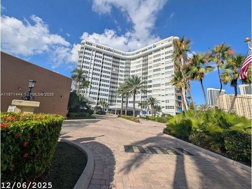 ph9-100 Golden Isles Dr, Hallandale Beach, FL, 33009-5885 | Card Image
