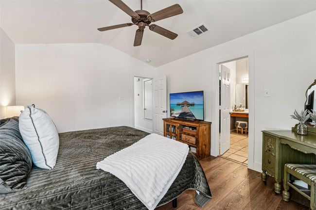 5962 Steiner, House other with 3 bedrooms, 2 bathrooms and 4 parking in Kyle TX | Image 16