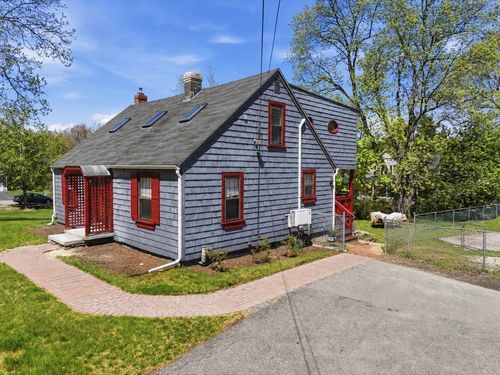 609 Willard St, Leominster, MA, 01453-5976 | Card Image