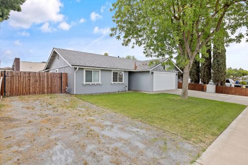 1035 Michelle Court, Hanford, CA, 93230 | Card Image