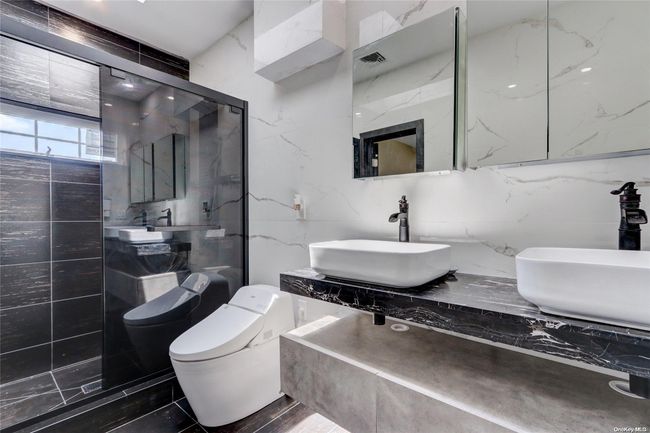 27 Ormond St, House other with 7 bedrooms, 8 bathrooms and null parking in Dix Hills NY | Image 17