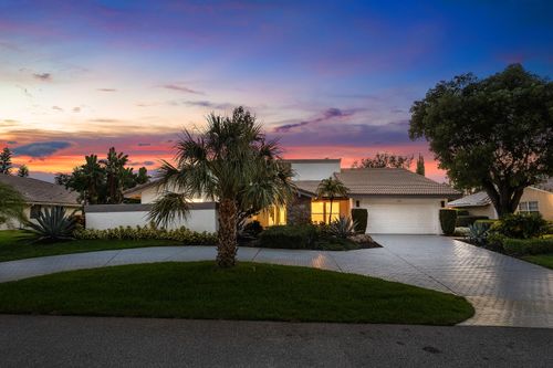 654 Pine Lake Dr, Delray Beach, FL, 33445-9041 | Card Image