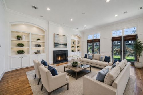 1116 Mosaico Ln, Houston, TX, 77055-6679 | Card Image