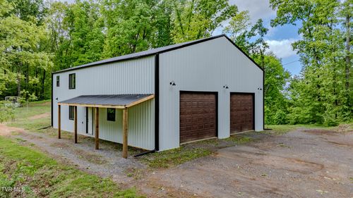 140 Bl Moore Ln, Jonesborough, TN, 37659-5357 | Card Image