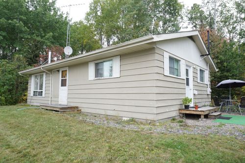 30 Ninth St, Gowganda, ON, P0J1J0 | Card Image