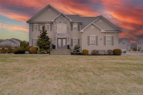 3002 Molly Pitcher Dr, New Windsor, NY, 12553-4933 | Card Image