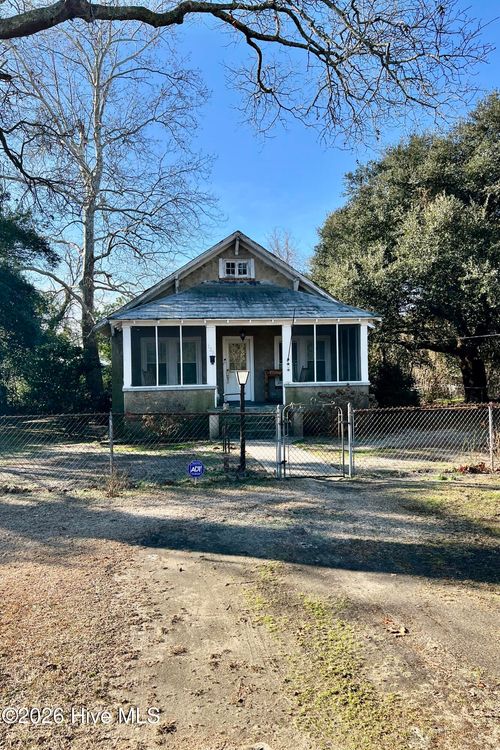 120 W Philadelphia Ave, Pinebluff, NC, 28373-8358 | Card Image