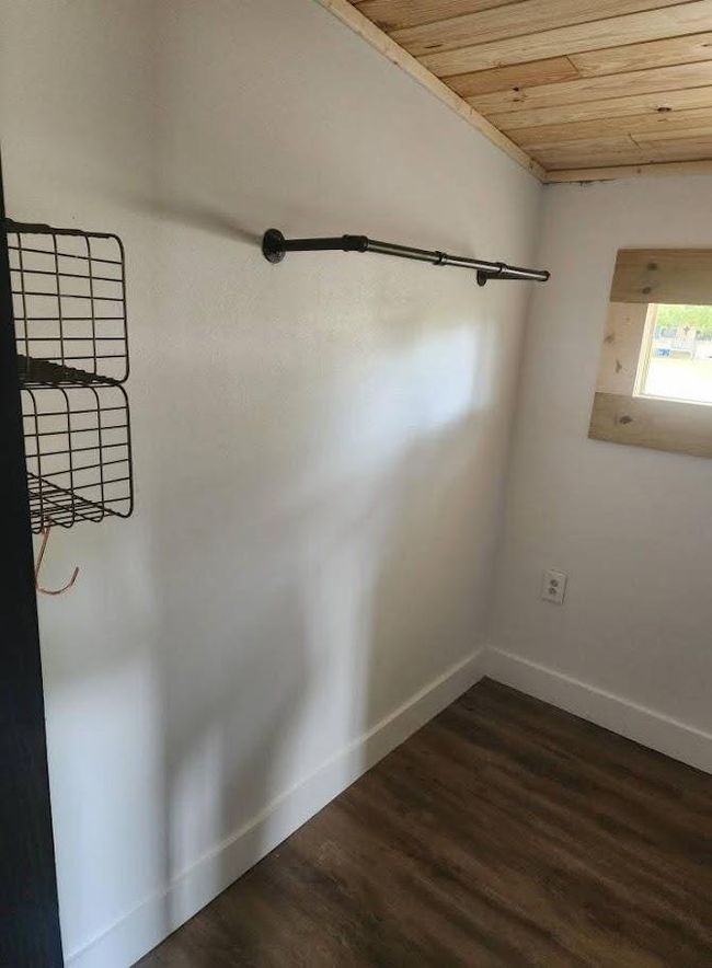 Master walk-in closet | Image 21