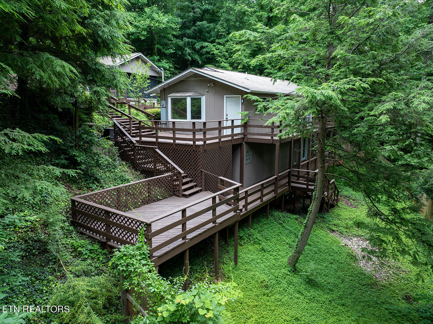 Mont Glen Dr, Knoxville, TN 37920