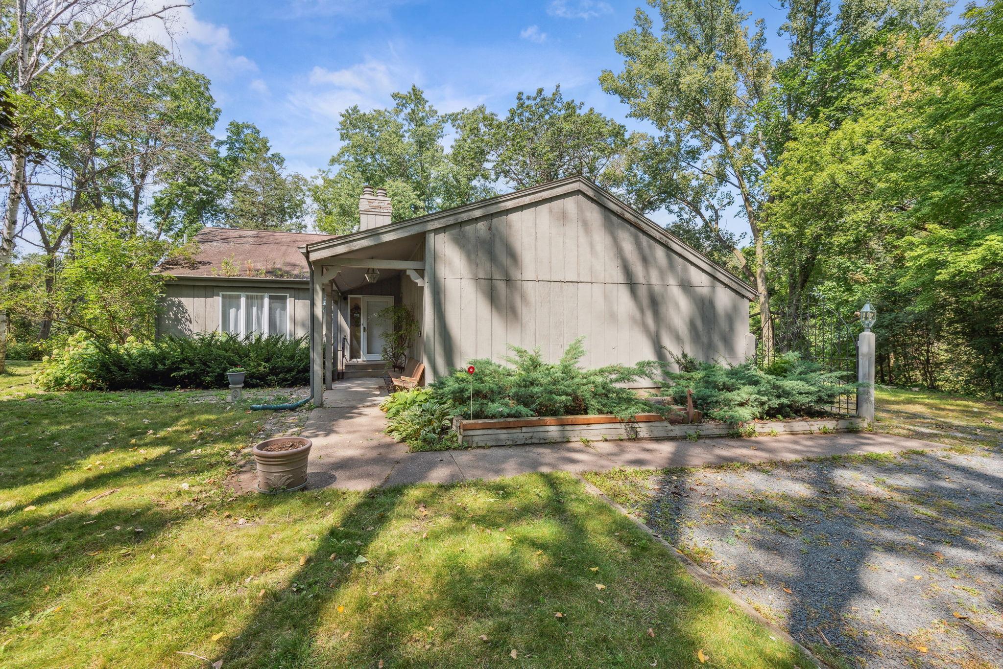 Robb Farm Rd, Saint Paul, MN 55127