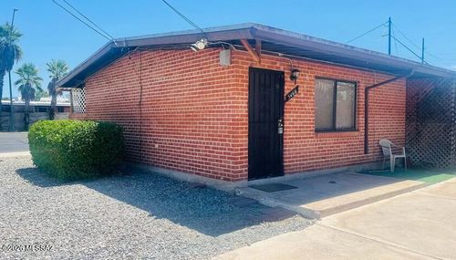 5466 E Willard St, Tucson, AZ, 85712-4930 | Card Image