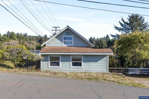 10 Se Williams Av, Depoe Bay, OR, 97341-4836 | Card Image