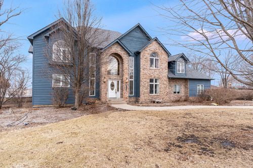 107 North St, Gardner, IL, 60424-7038 | Card Image