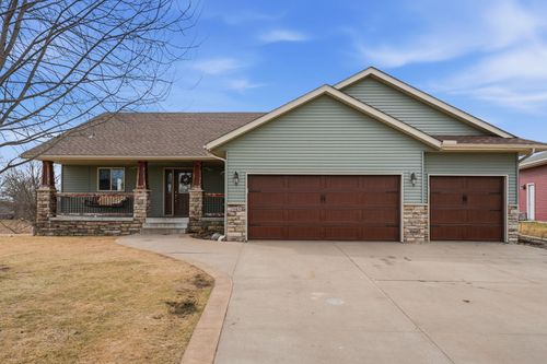 945 13th Ave Ne, Saint Joseph, MN, 56374-9402 | Card Image