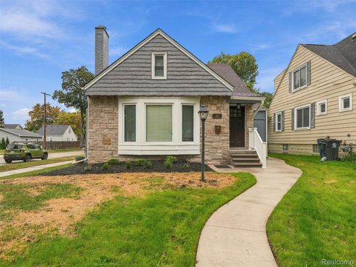 201 Blair Ave, Royal Oak, MI, 48067-2971 | Card Image