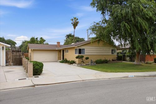 1708 Anita Lane, Bakersfield, CA, 93304 | Card Image