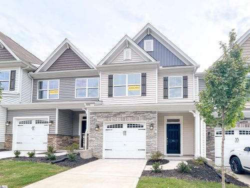 61 Fair Village Ln, Simpsonville, SC, 29680-7471 | Card Image