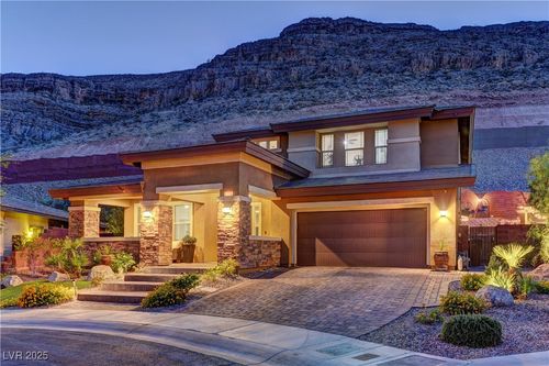 5635 Mesa Mountain Dr, Las Vegas, NV, 89135-1223 | Card Image