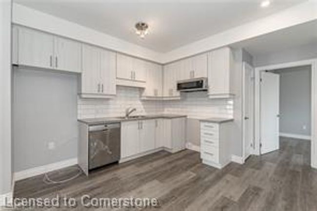 209 - 161 Ottawa St S, House attached with 1 bedrooms, 1 bathrooms and 1 parking in Kitchener ON | Image 5
